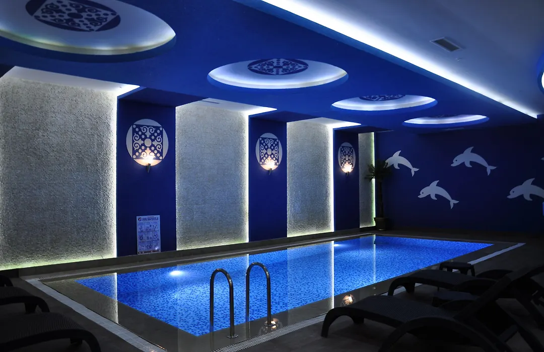 Elips Royal Hotel & Spa-1